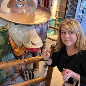 Meet your Posher, Stacy